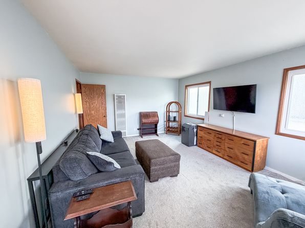 219 7th St APT B