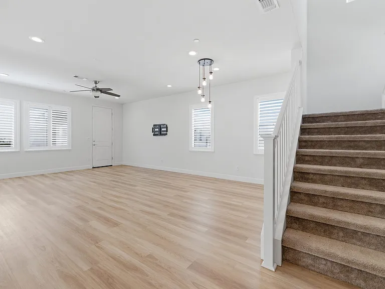 3004 Ellis Town Dr — Photo 4