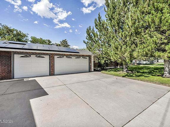 4th image of 1395 Davidson Way