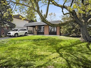 664 Breezy Dr, Pickering, ON L1W 2X3