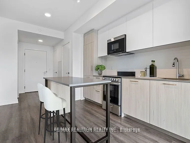 65 Mutual St #3203 — Photo 3