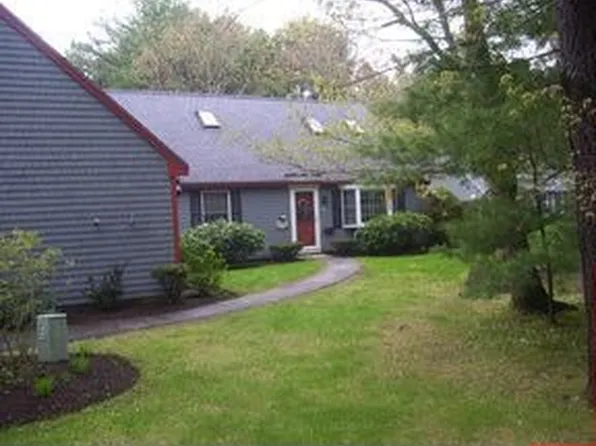 32 Ward Cir, Brunswick, ME 04011