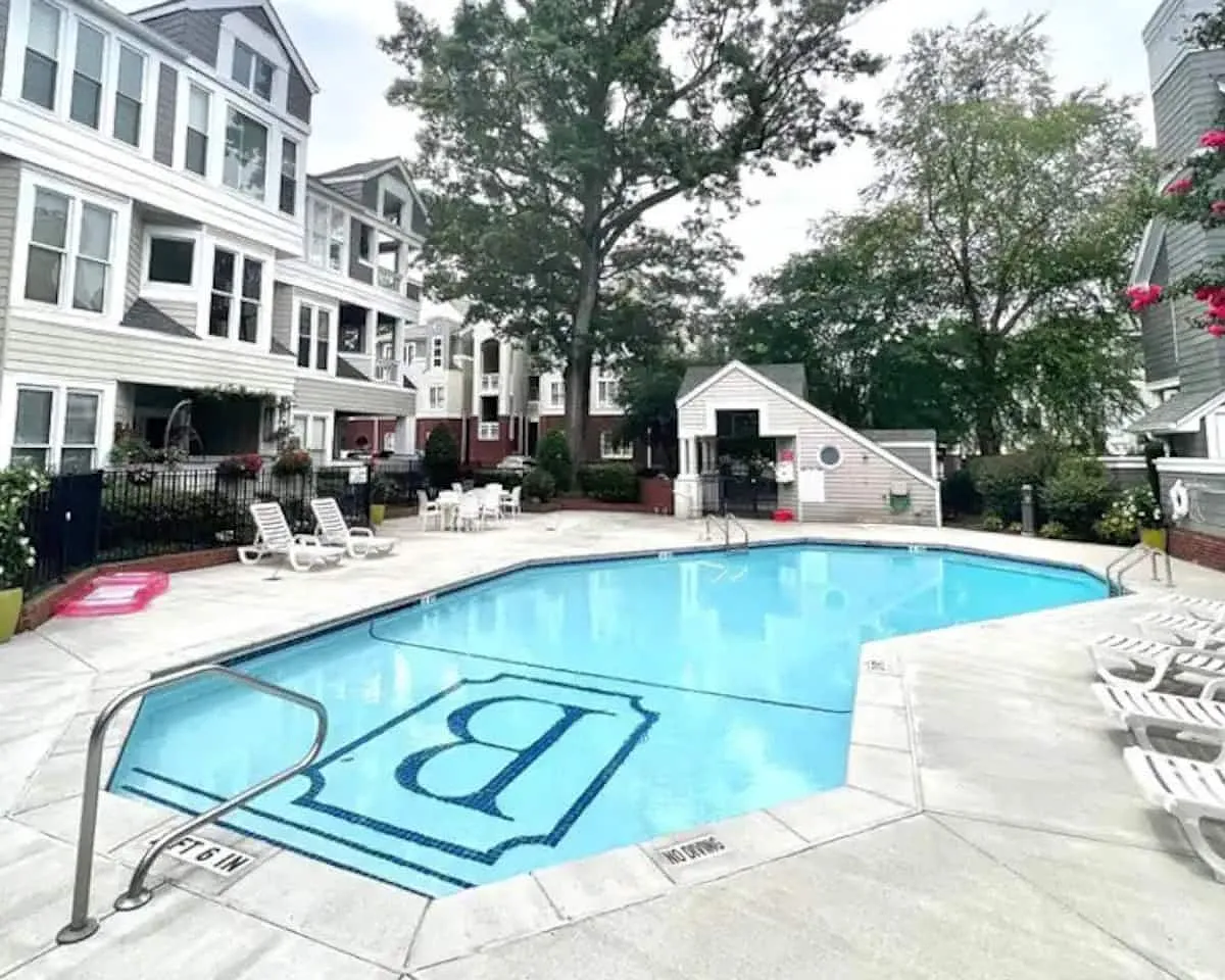 Brighthurst Dr, Raleigh — Photo 2