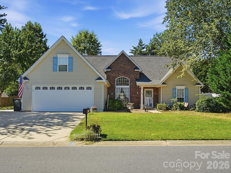 1st image of 526 Kenbridge Ln