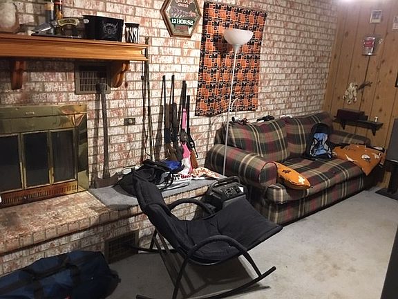 3rd image of 3605 Pershing Ave