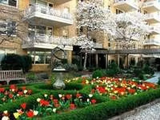 Sold by Nest Seekers International | media 21