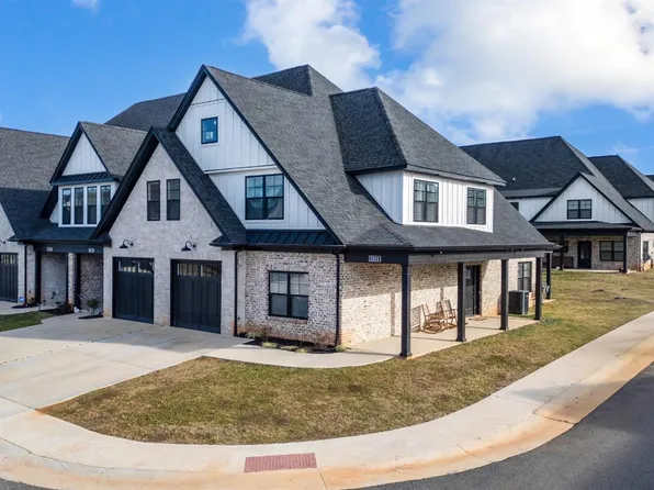 1011 N Westyn Loop, Forest, VA 24551