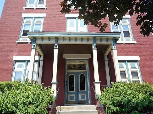 1st image of 33 Franklin St APT 1