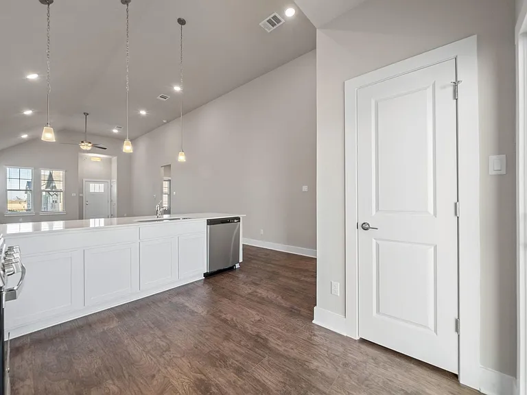 217 Pinnacle Ln — Photo 12