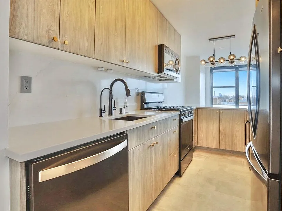 500 Central Ave #610