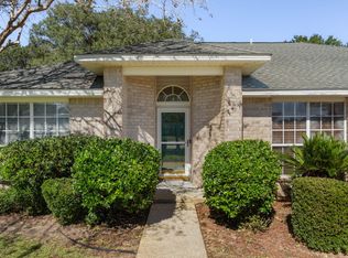 8568 Vehlin Ct, Navarre, FL 32566