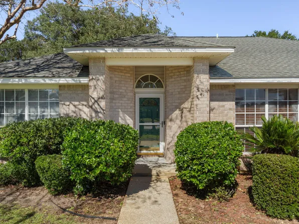 8568 Vehlin Ct, Navarre, FL 32566