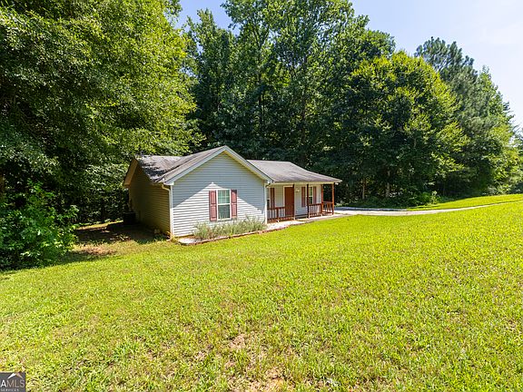 2nd image of 196 Autumn Dr
