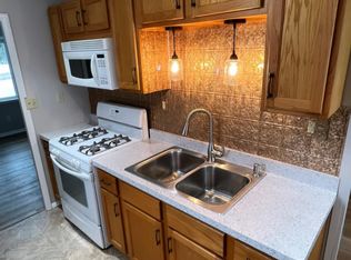 209 Iroquois St, Webster, NY 14580