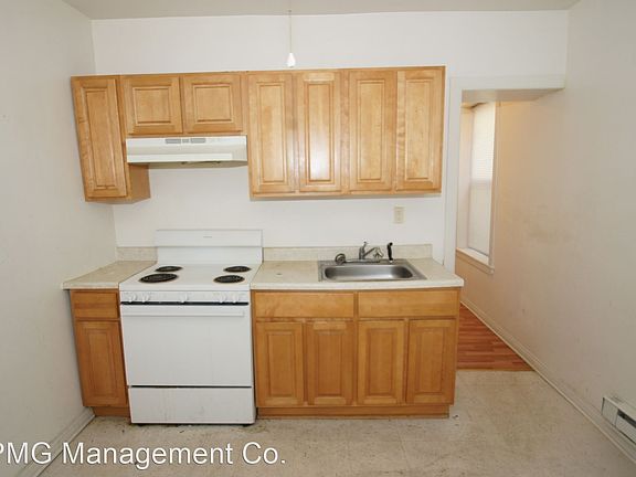 4th image of 2439 W Jefferson St Floor 2