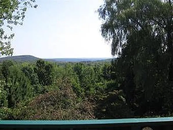 27 Margerie Dr, New Fairfield, CT 06812