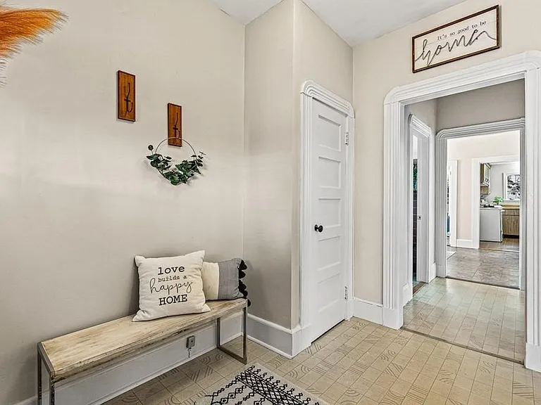 Foyer staged