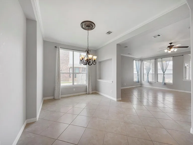 5430 Tyler Park Ln — Photo 7