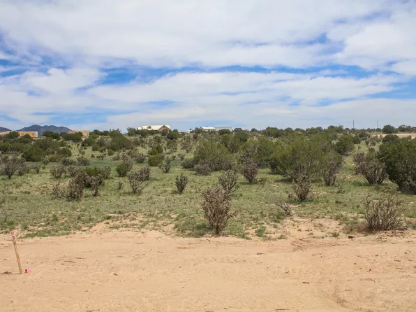 16 Neighborly Way, Edgewood, NM 87015