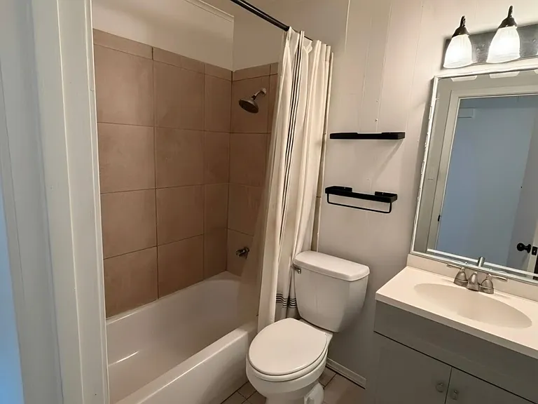 111 N Island View Ave — Photo 8