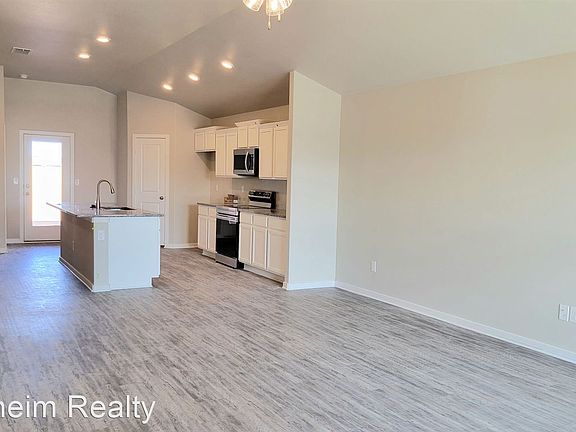 4th image of 1614 136th St