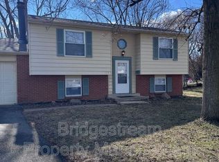 105 Bedford Farm Cir, Englewood, OH