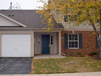 1178 N Red Oak Cir UNIT 1, Round Lake Beach, IL, 60073