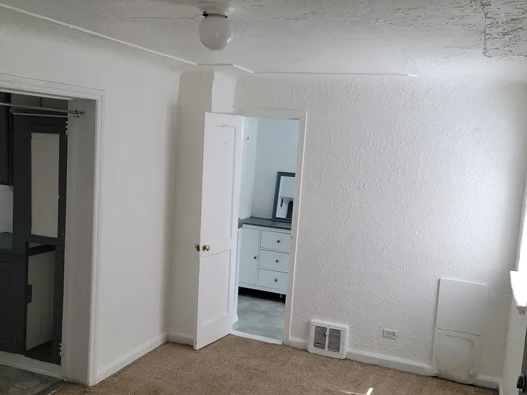 1473 N Zenobia St #A — Photo 9