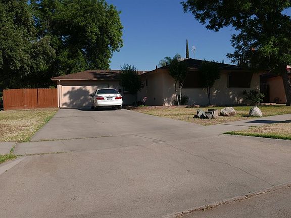 2nd image of 4936 E Leisure Ave