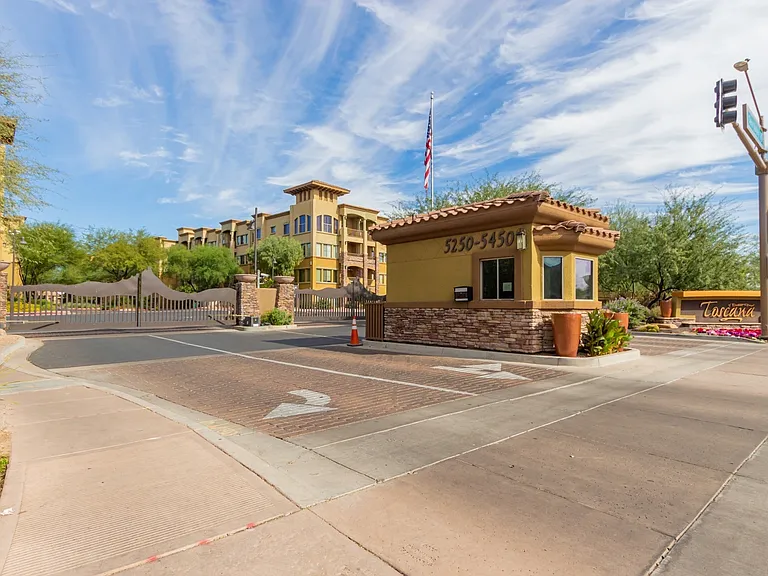 5450 E Deer Valley Dr — Photo 31