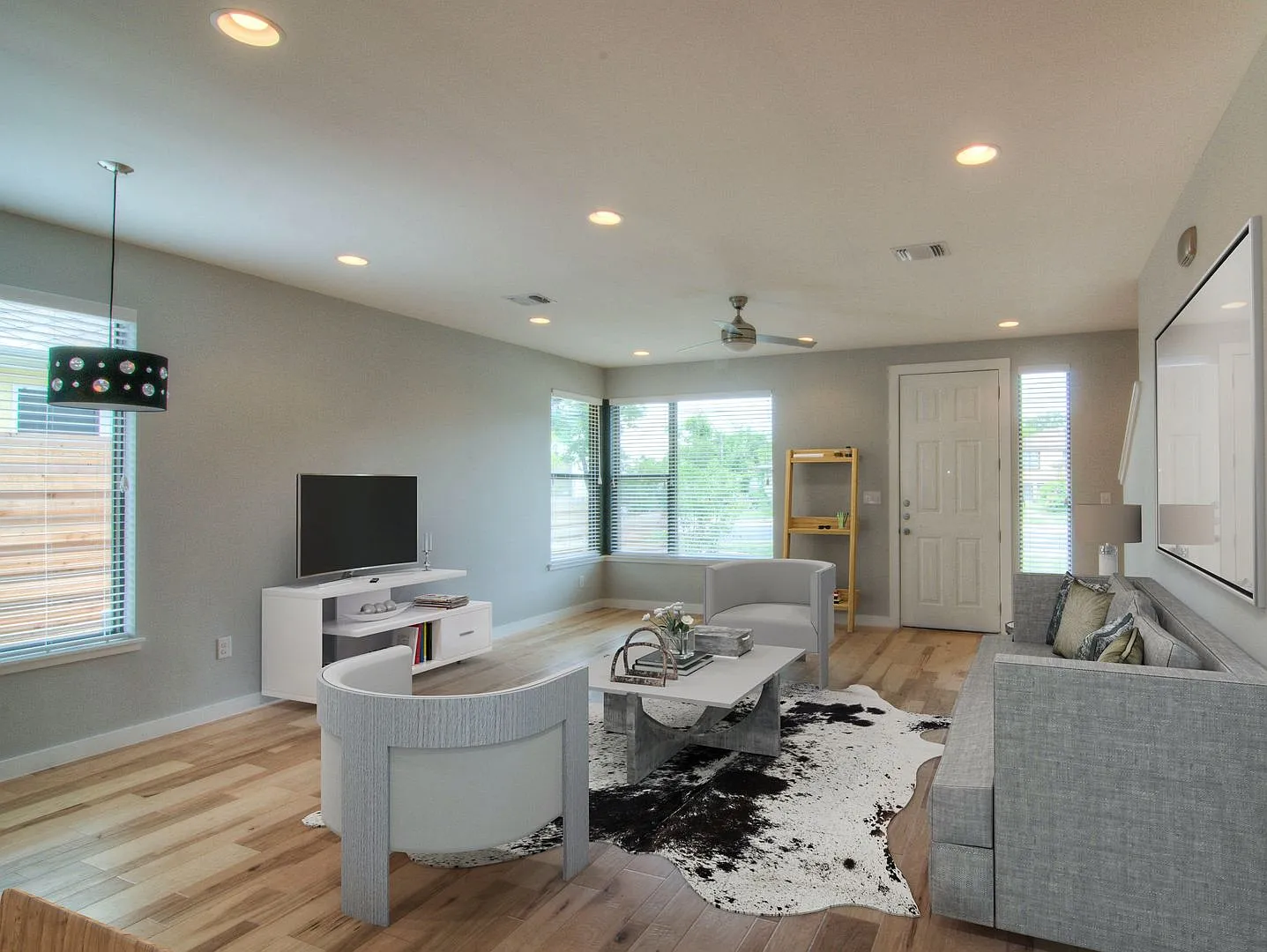 Ut Pre-Lease: North Campus House, 2014 Construction, Custom Kitchen, Across From The Ut Red River... — Photo 1