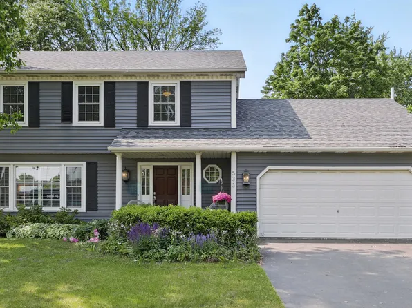533 Warwick Dr, Naperville, IL 60565