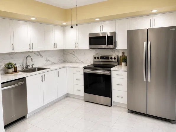 8650 SW 133rd Avenue Rd APT 312, Miami, FL 33183