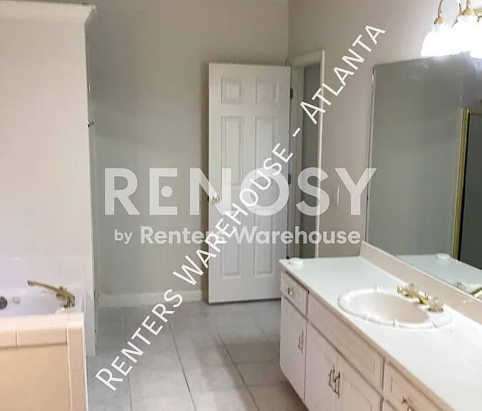 755 Milton Oaks Dr — Photo 9