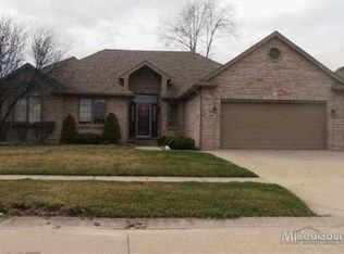 51805 Blue Spruce Dr, Macomb, MI 48042