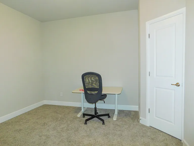 1021 Pitch Pine St — Photo 29