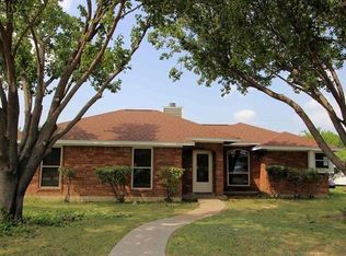 6527 Leasa Ct, Sachse, TX 75048