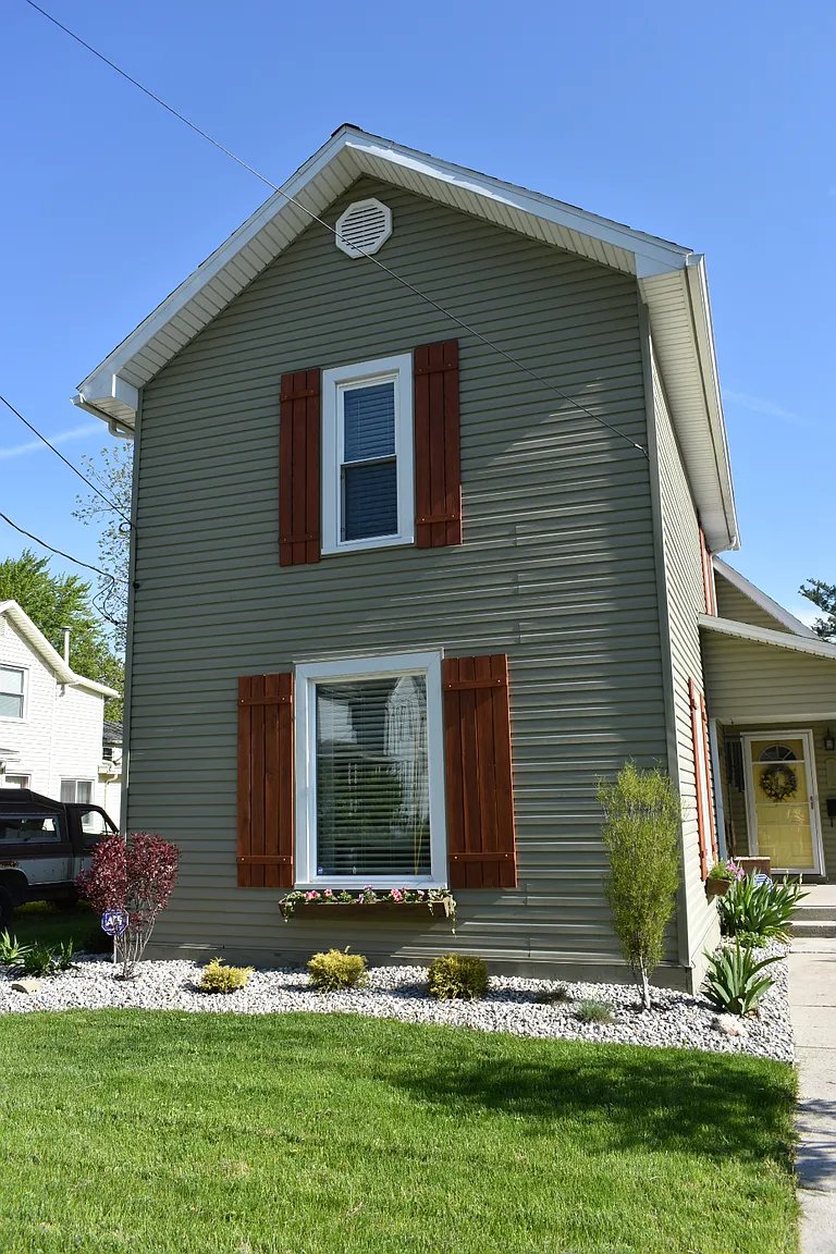 312 Pearl St photo 1