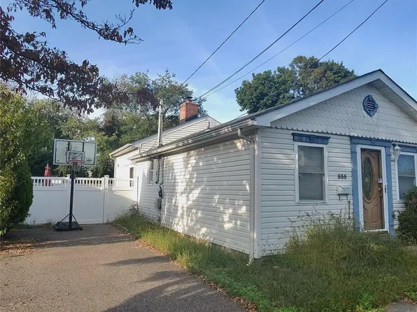 535 Outlook Avenue, West Babylon, NY 11704