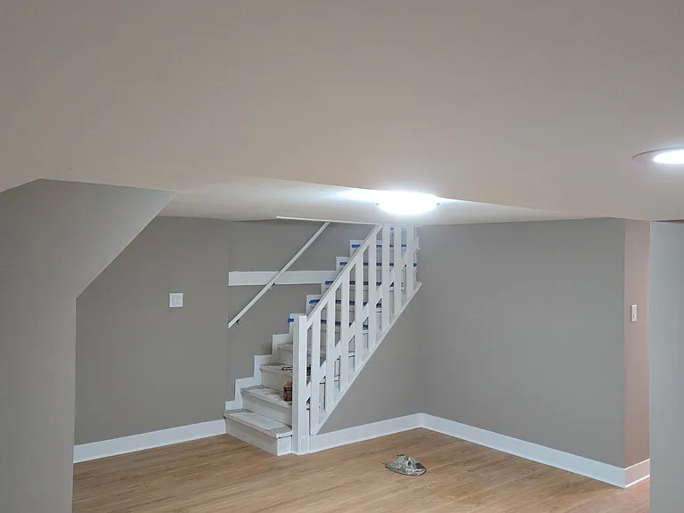 7647 N Greenview Ave — Photo 19