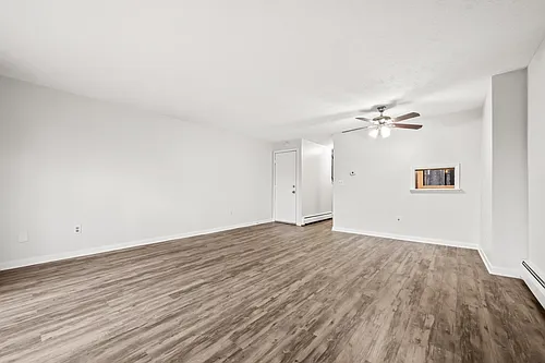 347 Oakland St Photo 1