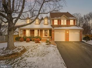 1452 Winterberry Ct, Herndon, VA 20170