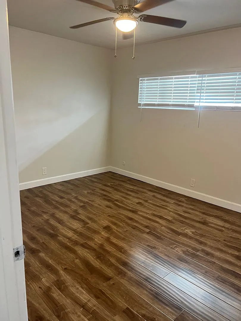 6321 Crenshaw Blvd. — Photo 3