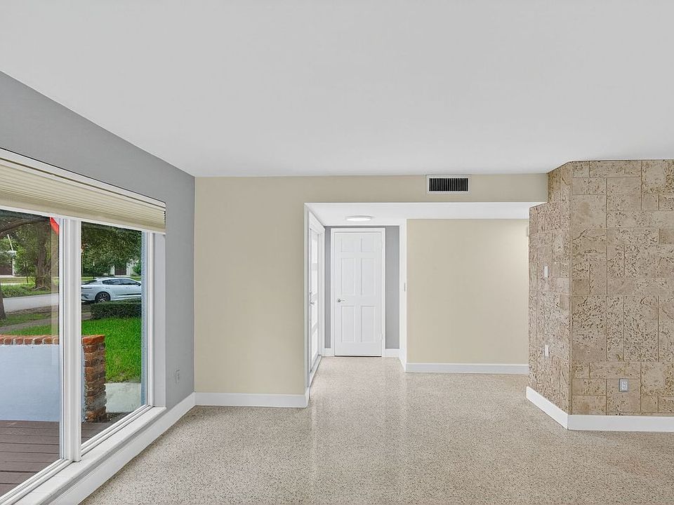 1st image of 537 Menendez Ave
