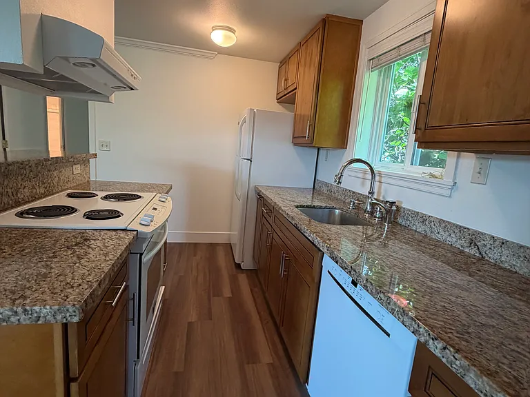 1410 W Raye St #302 — Photo 2