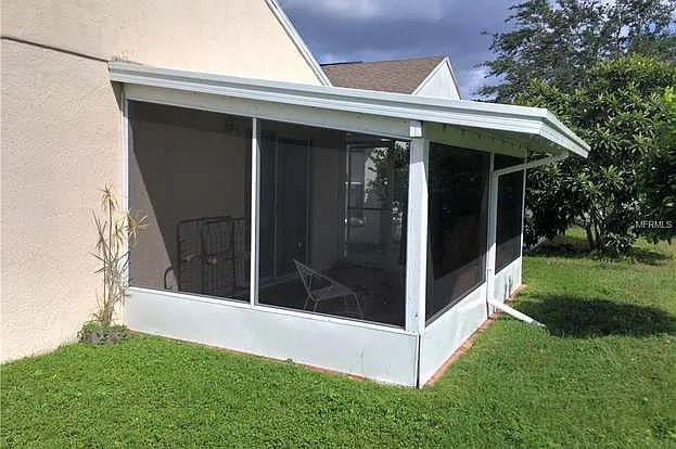 2402 Knightsbridge Blvd — Photo 33