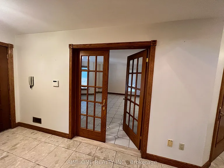 531 Lauder Ave — Photo 8