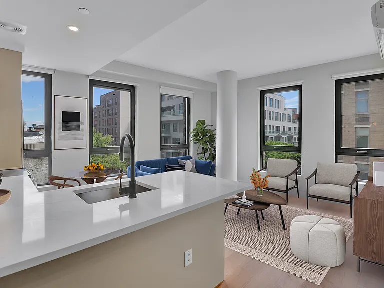 130 Hope St #522N — Photo 2