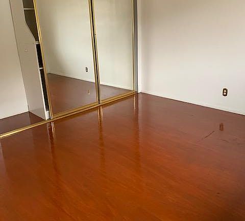 5th image of 144 S Bedford Dr APT 7