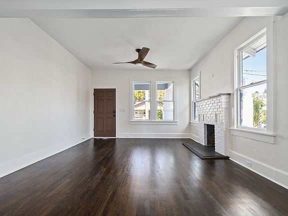 5th image of 905 E Saint Clair St